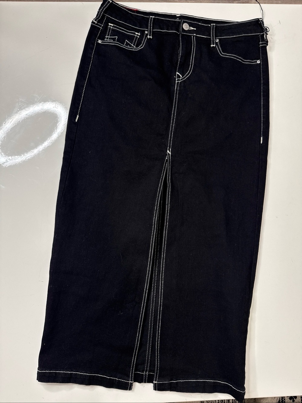 True Religion Black Denim Skirt With Big Slit Size 29 A030626